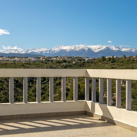 Le Mont Blanc - With Shared Pool Apartment Kounoupidhianá Exterior photo