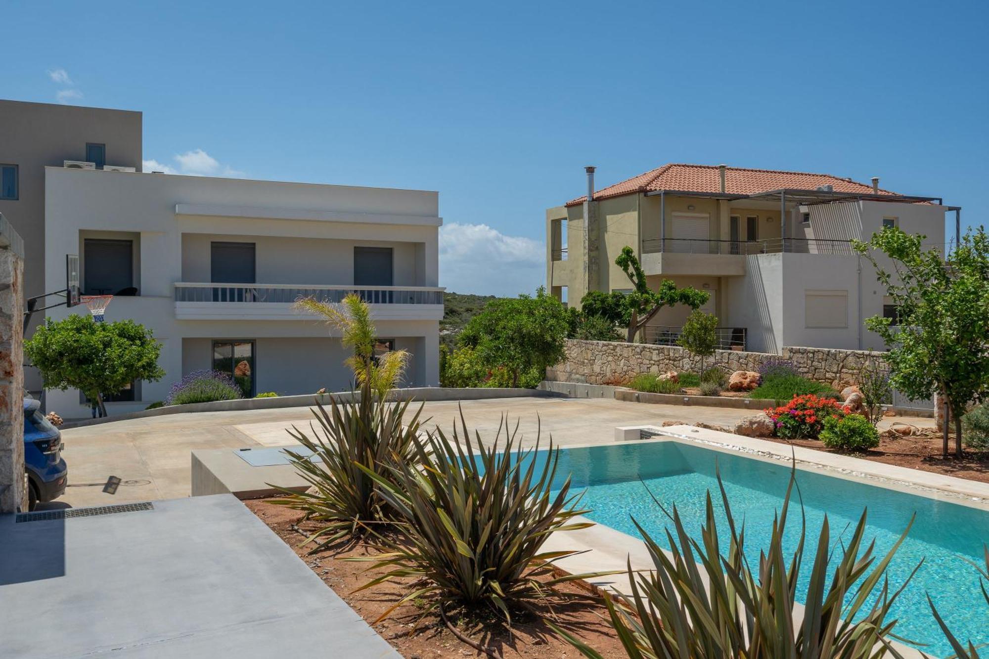 Le Mont Blanc - With Shared Pool Apartment Kounoupidhianá Exterior photo